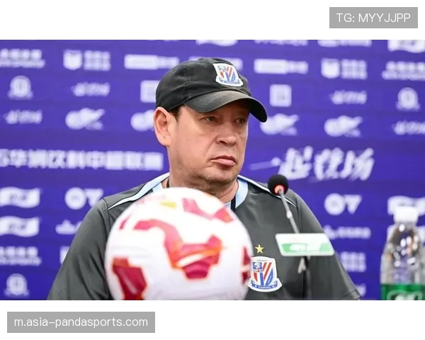 斯卢茨基:少一人作战很难战术点评 队员拼搏精神值得肯定 斯卢茨基:少一人作战很难战术点评 队员拼搏精神值得肯定